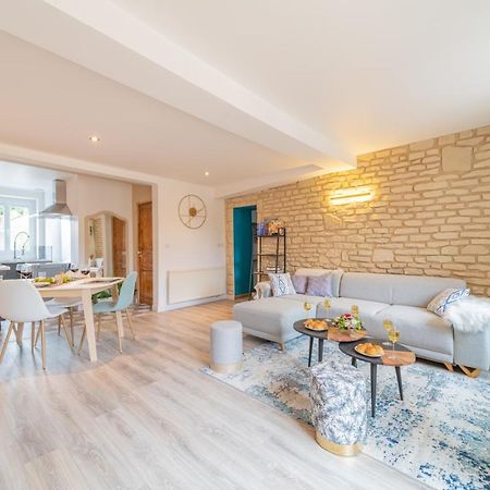 Côté Cour, 3 chambres, terrasses, jardin privé avec terrain de pétanque, cave voutée Corgoloin Esterno foto