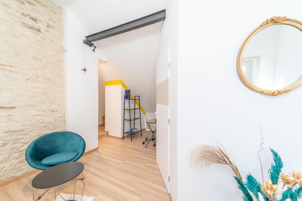 Côté Cour, 3 chambres, terrasses, jardin privé avec terrain de pétanque, cave voutée Corgoloin Esterno foto